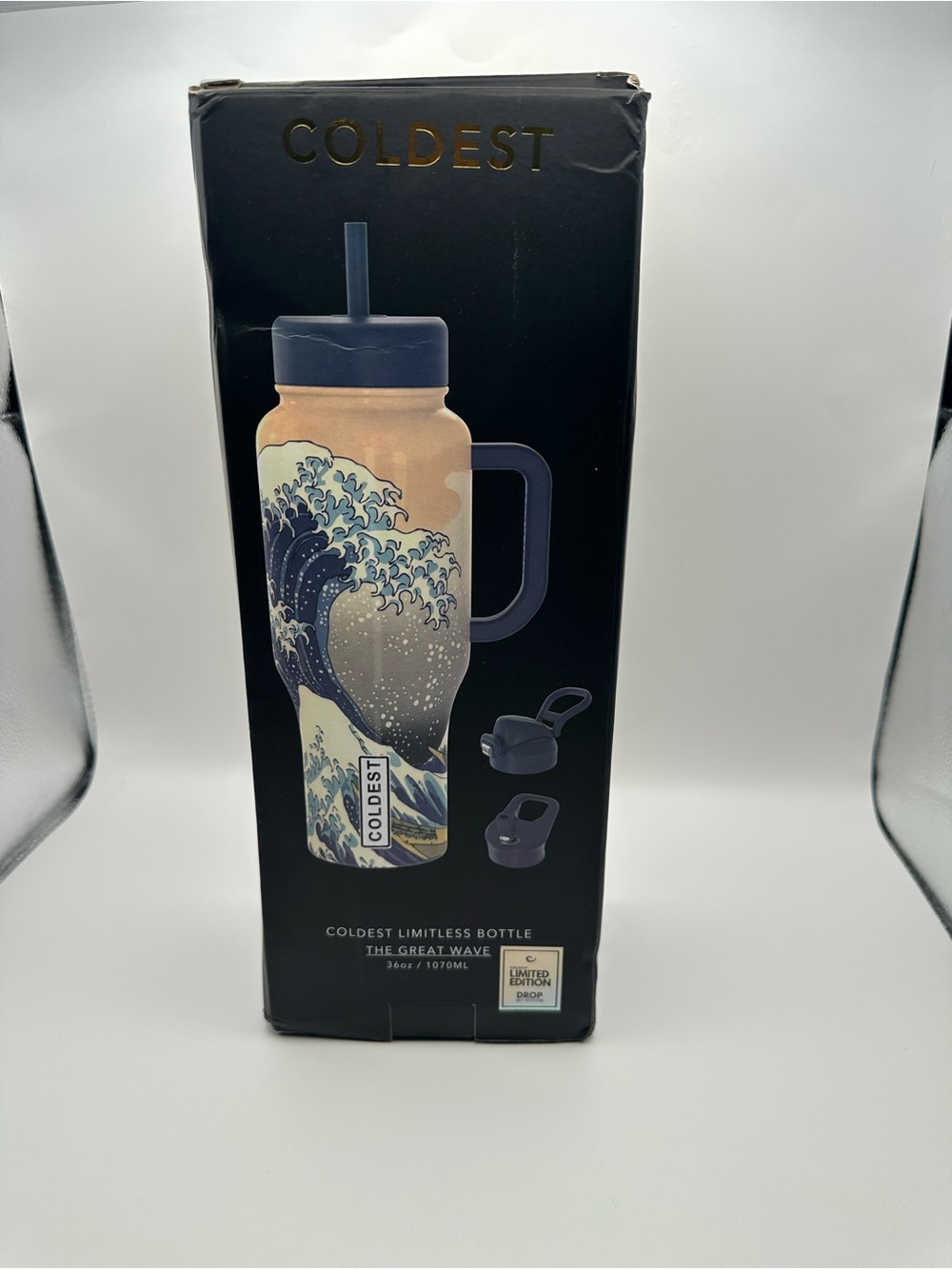Coldest Limitless Bottle - The Great Wave Design in Navy & Cream 36 Oz